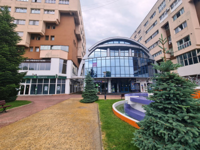  Închiriere spațiu comercial, situat în Târgu Jiu, strada Victoriei-pietonal