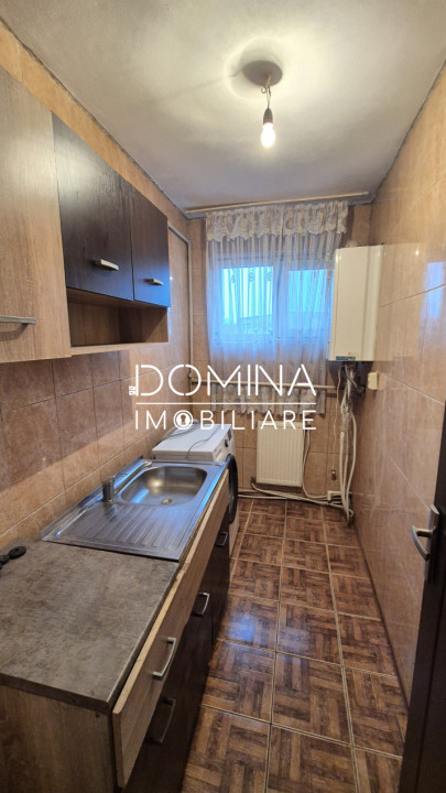 Vânzare apartament 3 camere *etaj 3* - Strada 1 Decembrie 1918 - zona Piața Mică