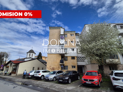 Vânzare apartament 3 camere *etaj 3* - Strada 1 Decembrie 1918 - zona Piața Mică
