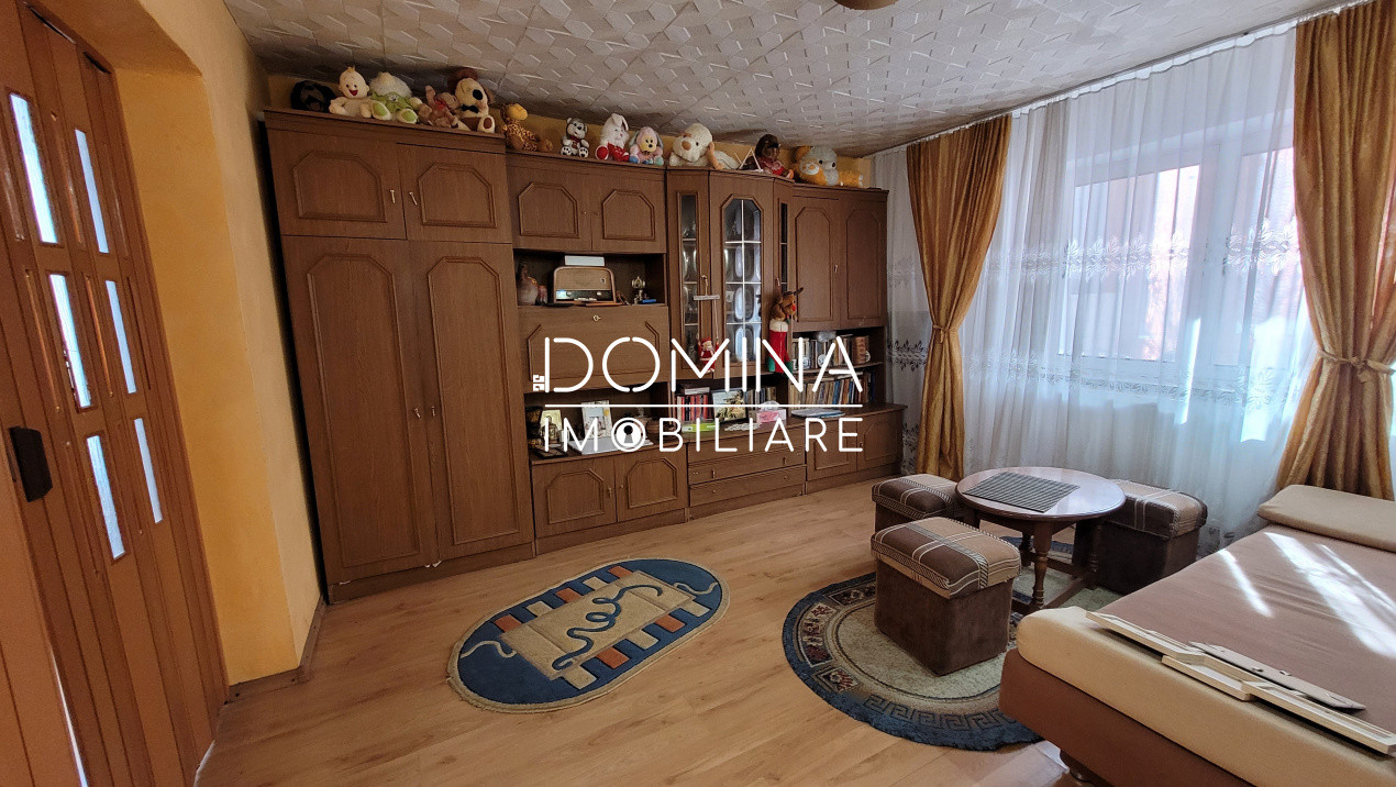 Vânzare apartament 3 camere, Târgu Jiu, zona 23 August