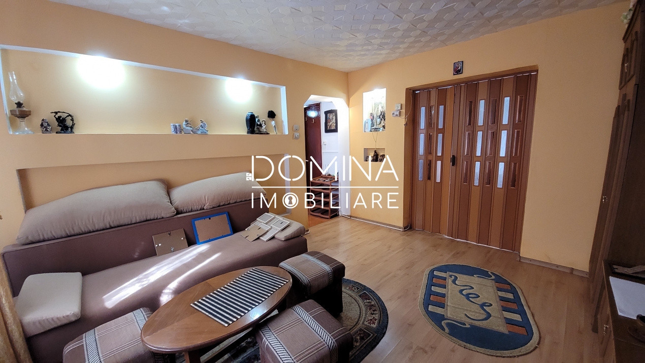 Vânzare apartament 3 camere, Târgu Jiu, zona 23 August