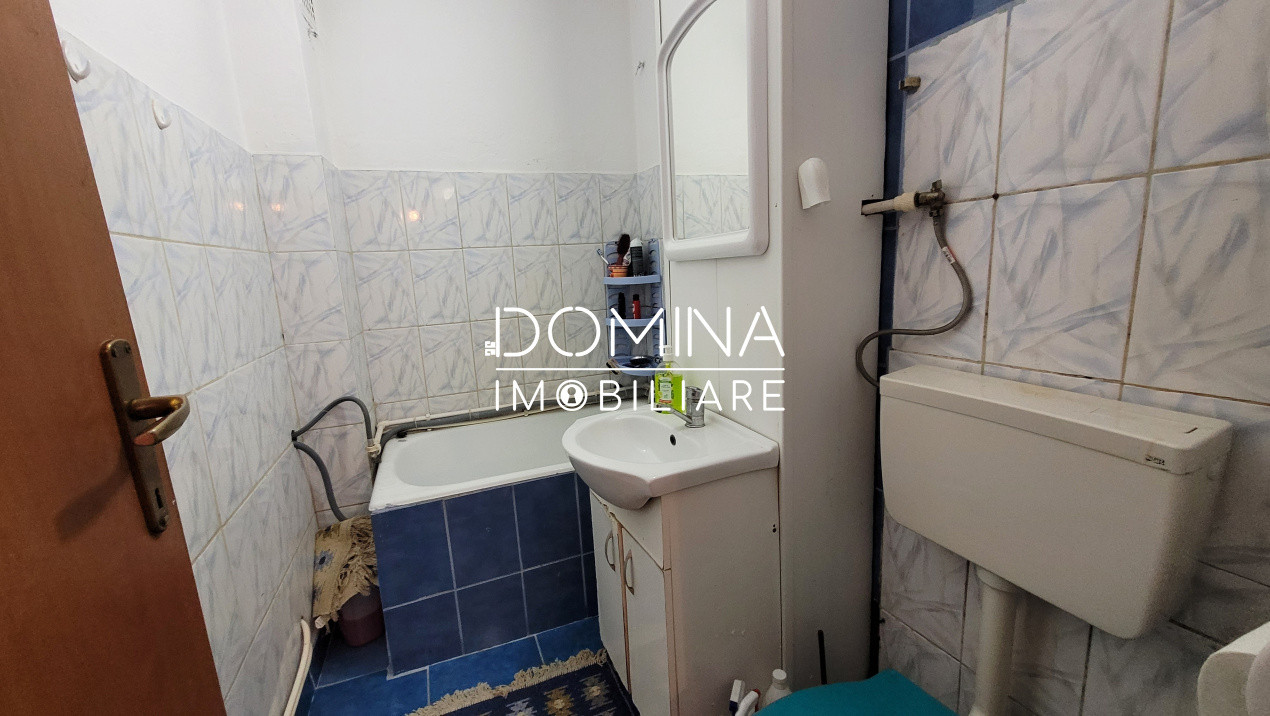 Vânzare apartament 3 camere, Târgu Jiu, zona 23 August