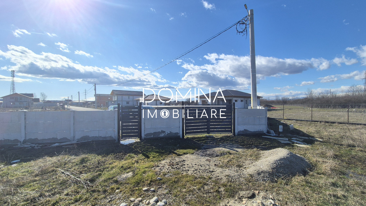 Vânzare teren intravilan împrejmuit - zonă liniștită, Drăguțești