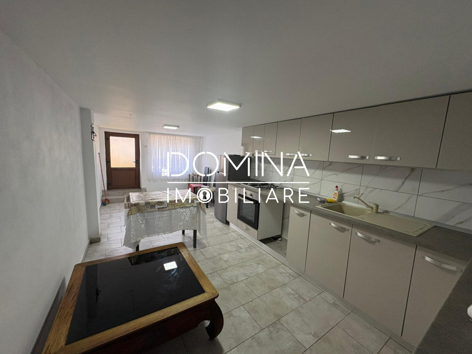 Vânzare casă P+1 și teren generos în Stănești - *stil rustic-conac*