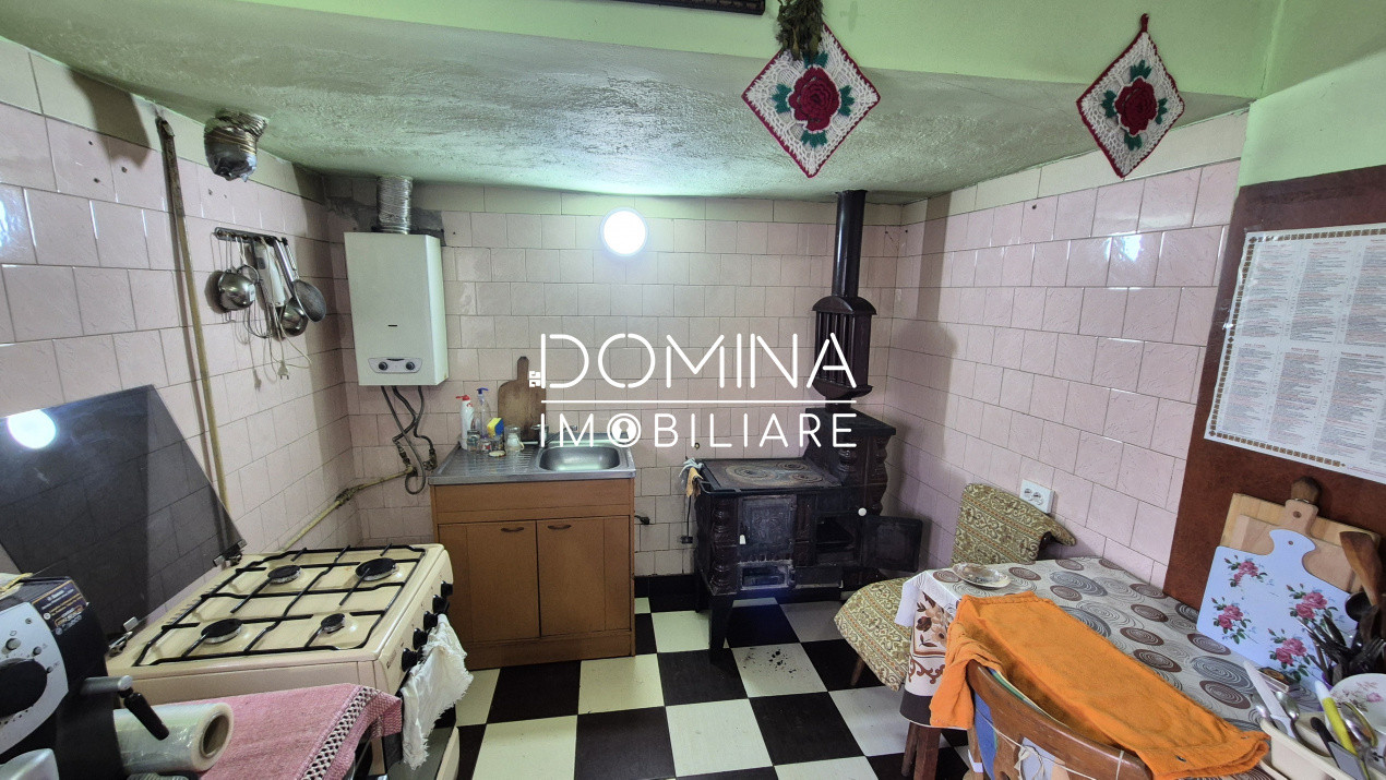 Vânzare proprietate situată în Târgu Jiu, str. 22 Decembrie 1989 - zona 8 Mai