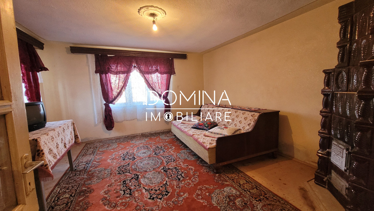 Vânzare casă D+P+1,  situată în comuna Căpreni, sat Bulbuceni