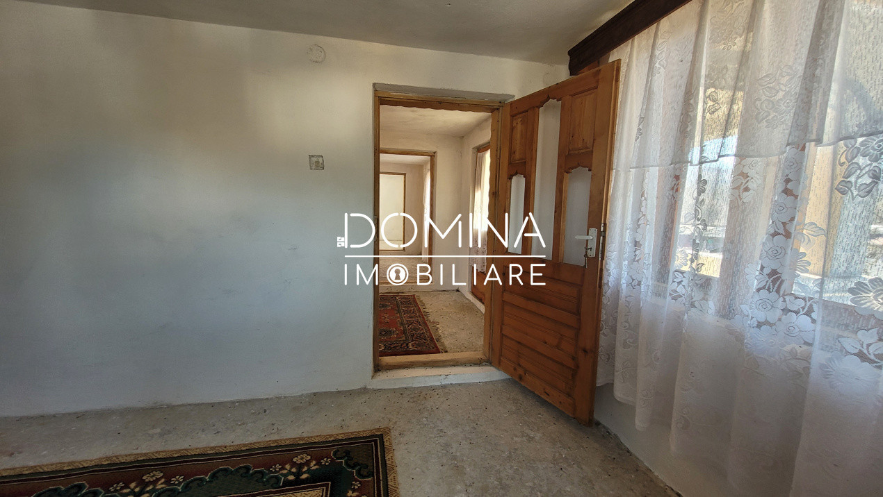 Vânzare casă D+P+1,  situată în comuna Căpreni, sat Bulbuceni