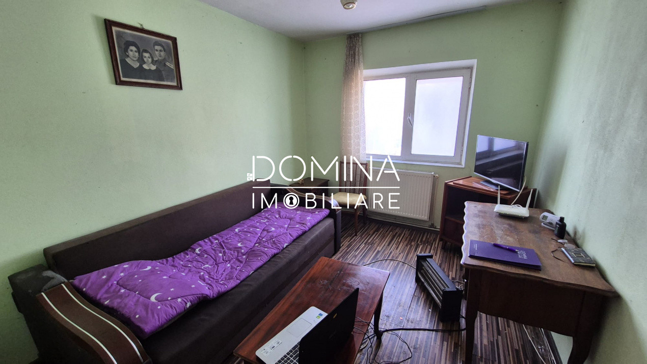 Vânzare apartament 4 camere, et.2, situat în Târgu Jiu, strada Progresului