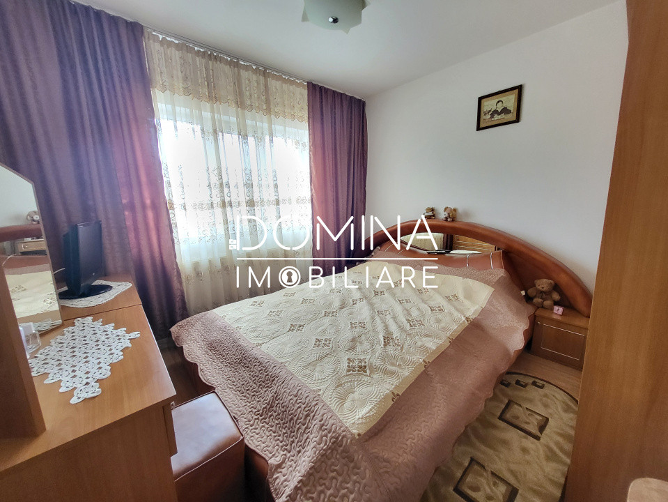 Vânzare apartament cu 2 camere, decomandat, strada Dacia langa Mall