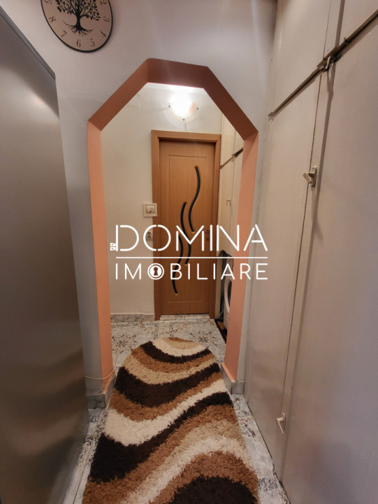 Vânzare apartament cu 2 camere, decomandat, strada Dacia langa Mall