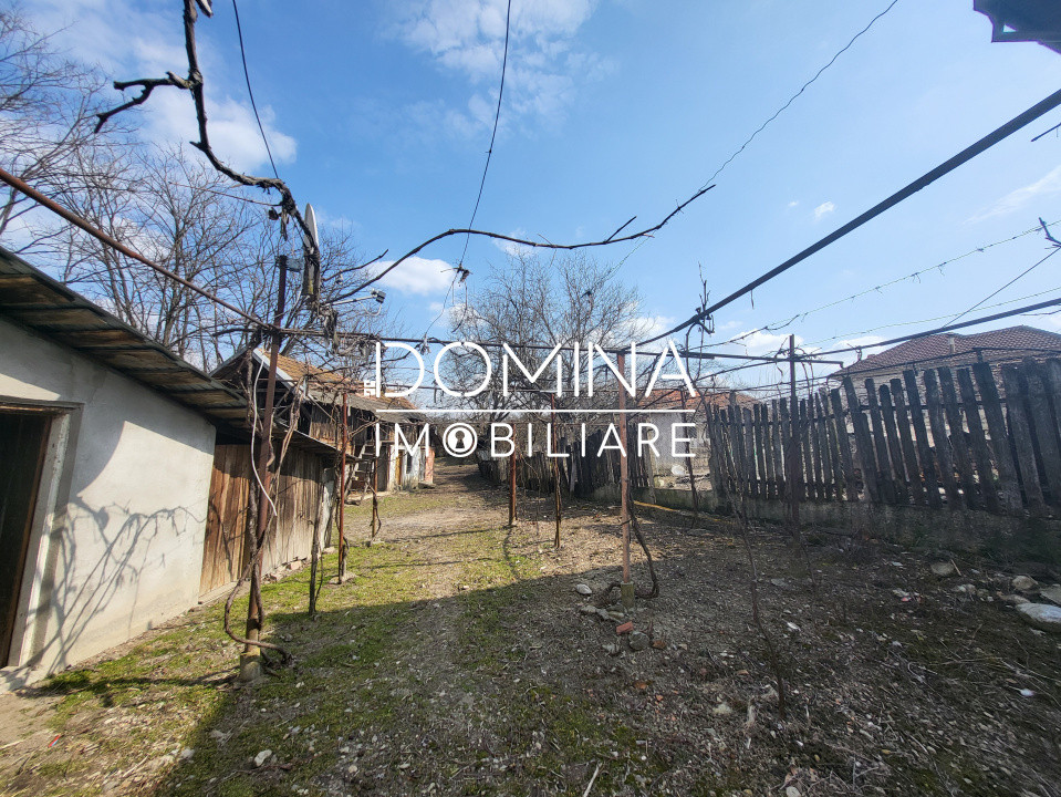 Vânzare casă și teren intravilan în comuna Arcani, sat Câmpofeni