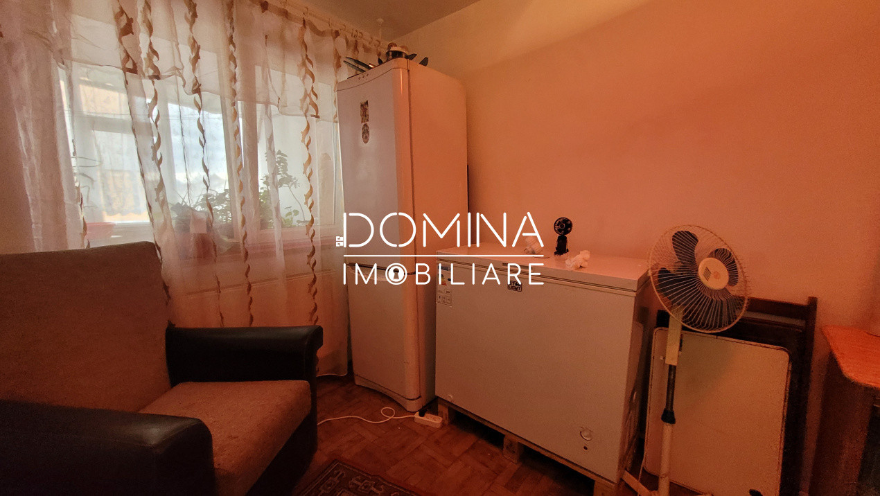 Vânzare apartament 4 camere, etajul 1, strada Nicolae Titulescu 