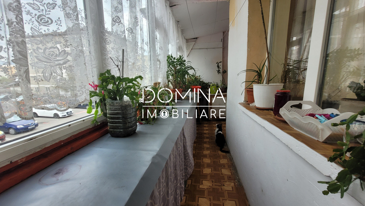 Vânzare apartament 4 camere, etajul 1, strada Nicolae Titulescu 