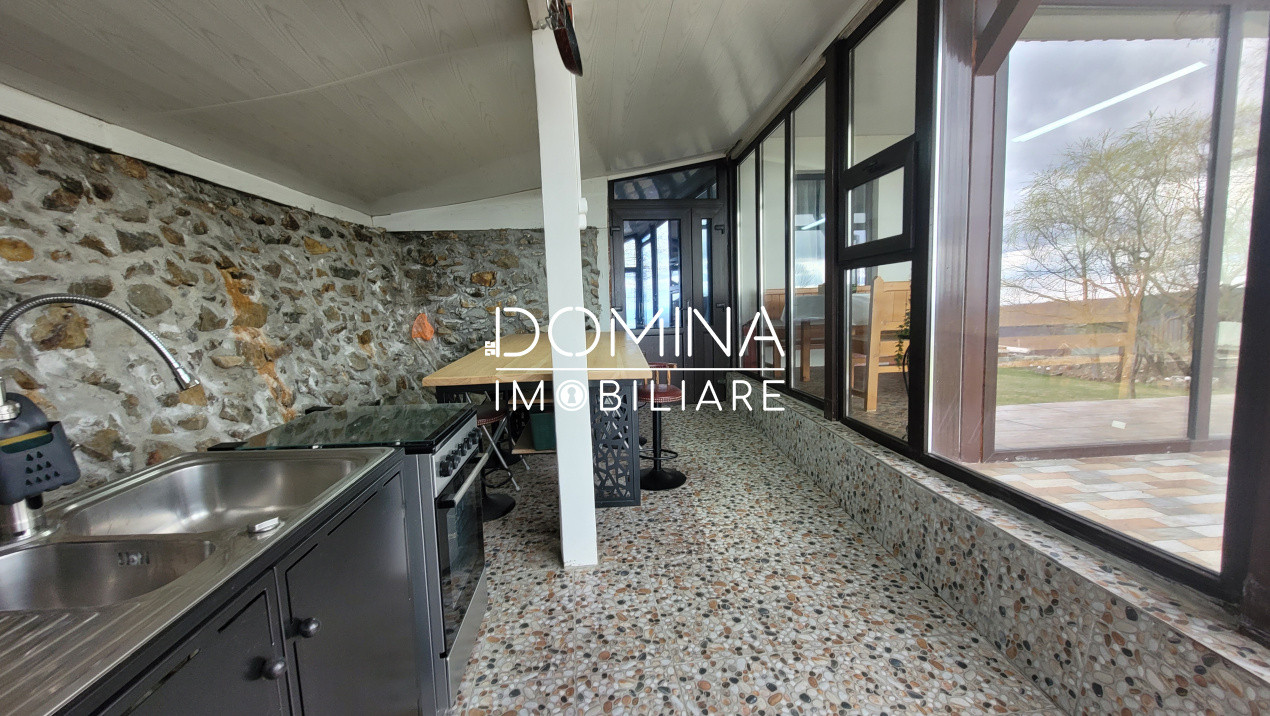 Vânzare casă de vacanță autonomă, priveliște spectaculoasă, Bumbești Jiu - Plai