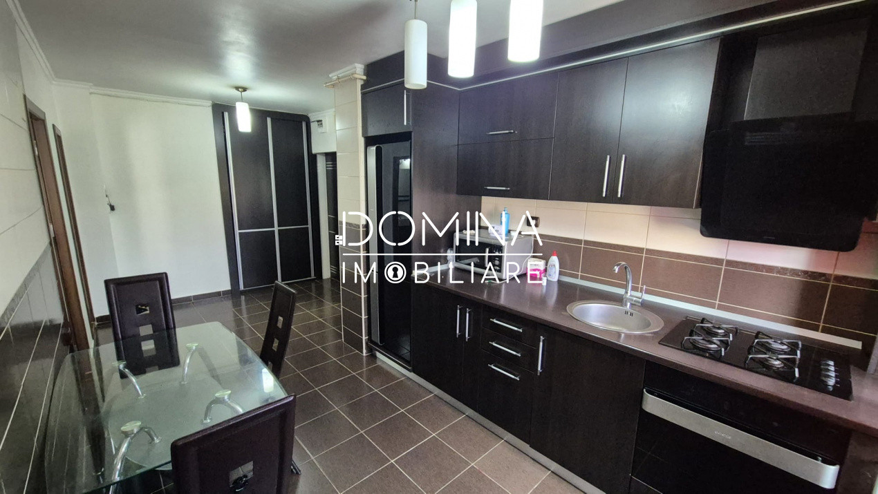 Vânzare apartament 2 camere, et.1, mobilat/utilat, în Târgu Jiu, zona 8 Mai