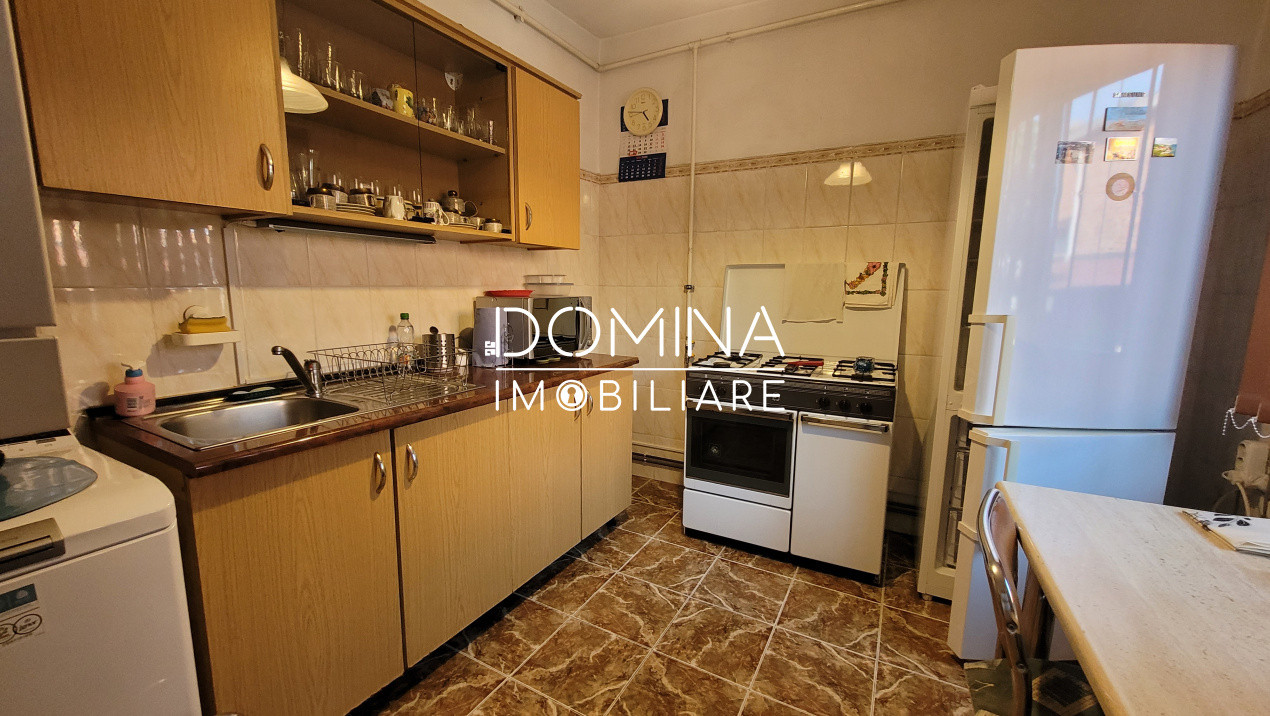 Vânzare casă, zonă centrală, exclusivistă, strada România Muncitoare, Tg-Jiu