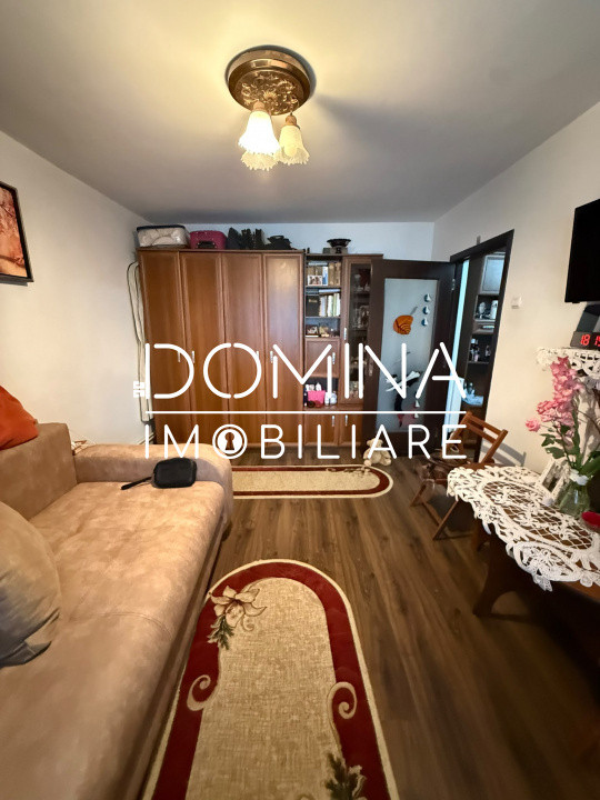 Vânzare garsonieră etajul 1, mobilată/utilată, strada Revoluției 