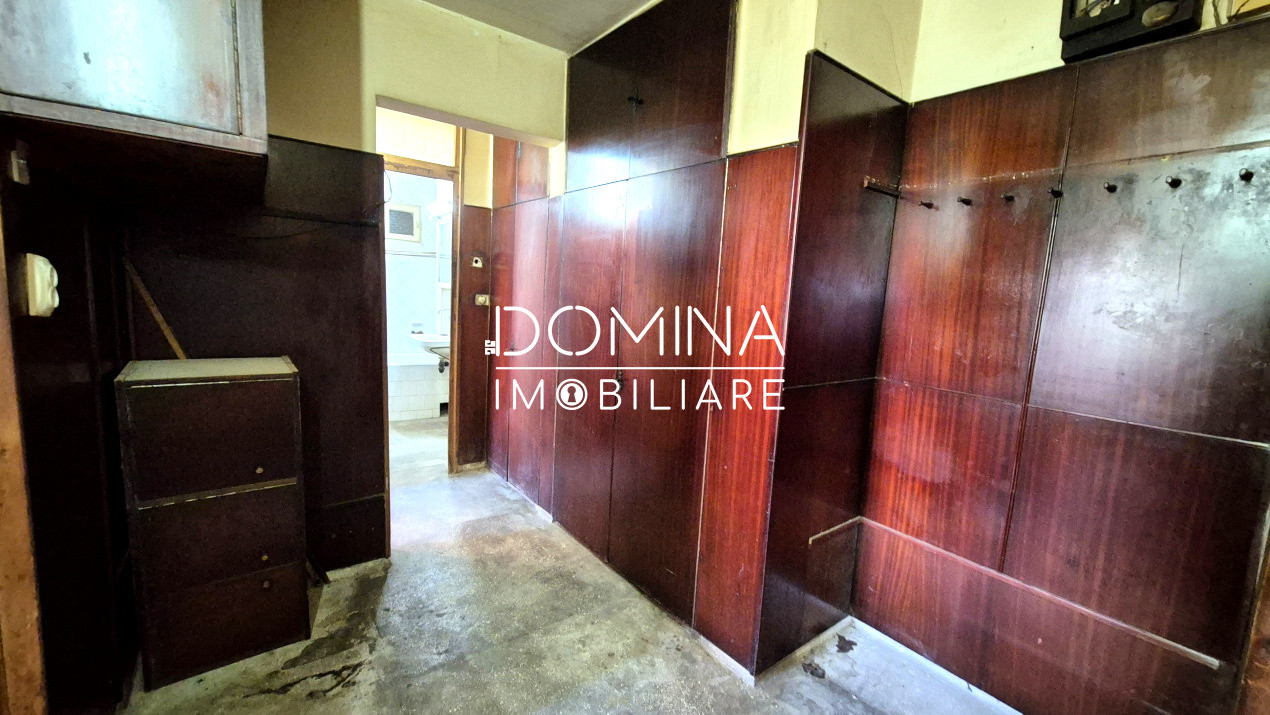 Vânzare apartament 2 camere, etaj 2, str. G-ral Christian Tell, Târgu Jiu