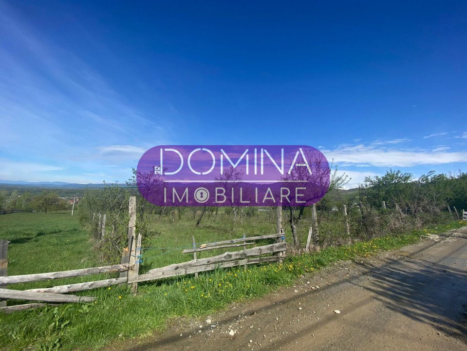 Vânzare teren situat în localitatea Novaci, strada Schela