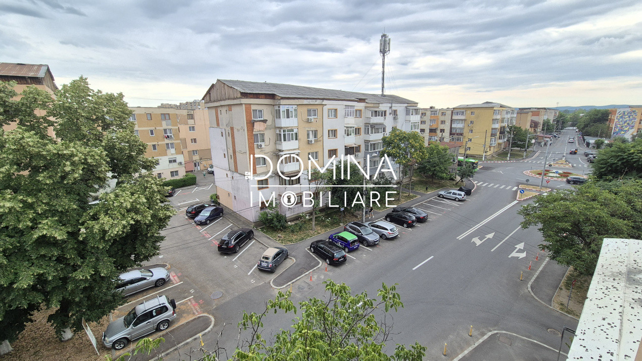 Vânzare apartament 3 camere, 75 mp, situat în Târgu Jiu, strada 23 August