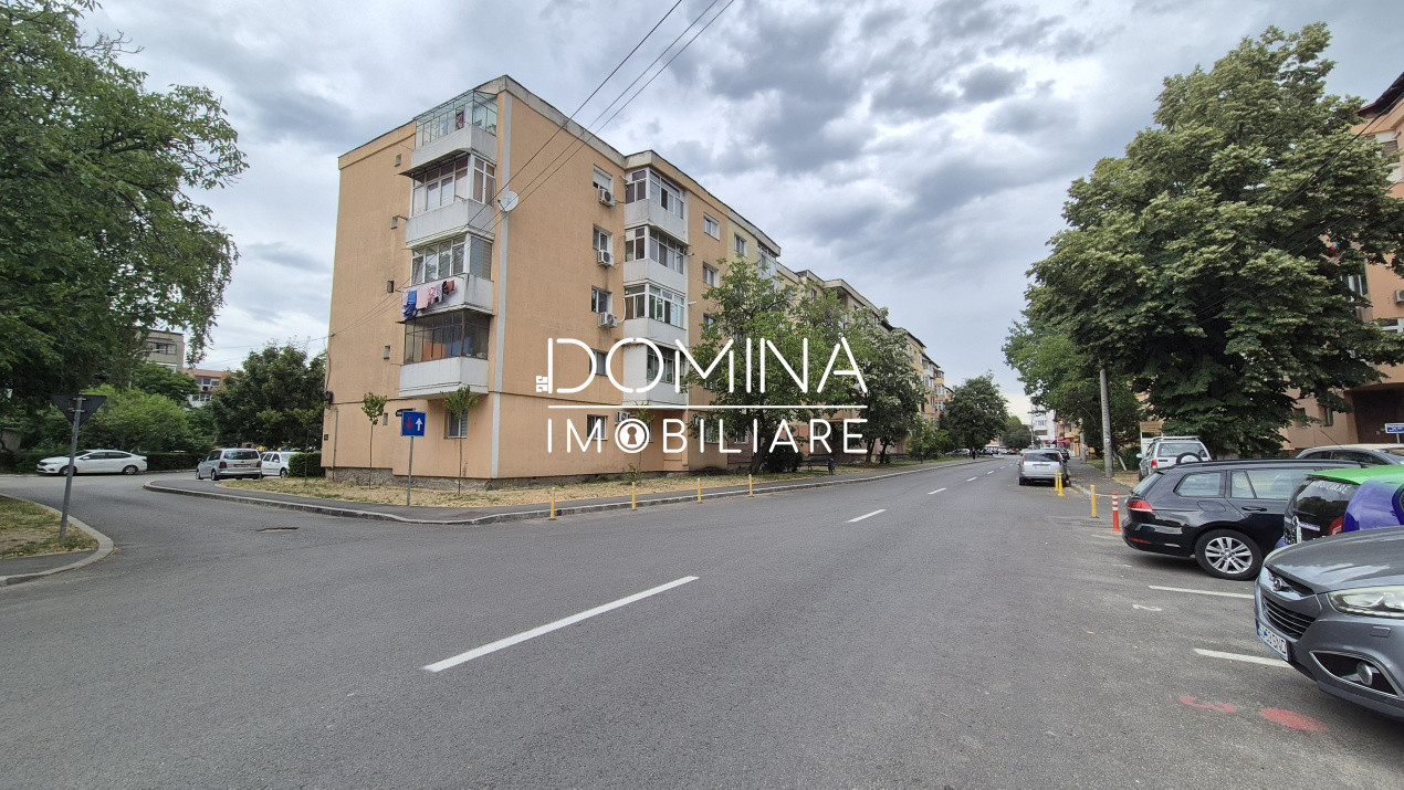 Vânzare apartament 3 camere, 75 mp, situat în Târgu Jiu, strada 23 August