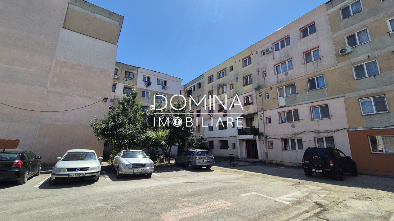 Vânzare apartament 3 camere, str. Slt. Gheorghe Bărboi - zona Casei Tineretului