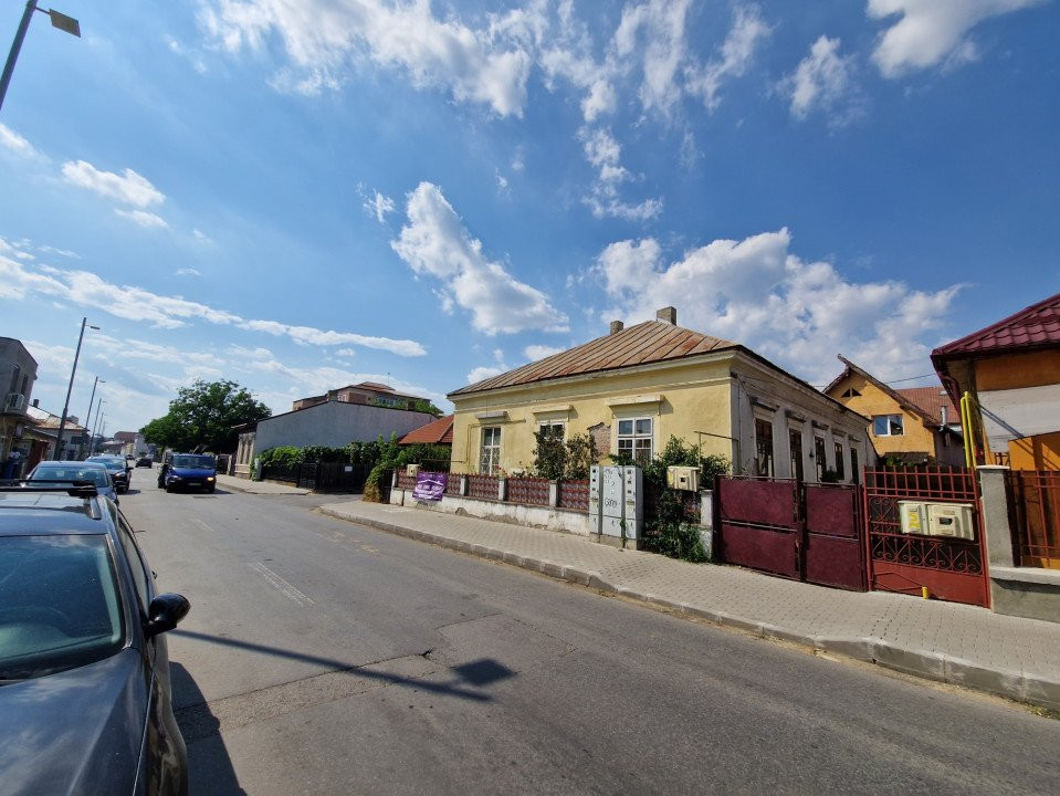 Vânzare casă, situată în Târgu Jiu, strada Tudor Vladimirescu