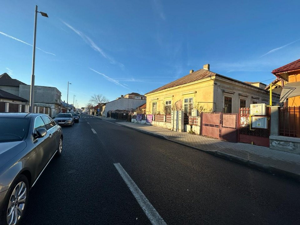 Vânzare casă, situată în Târgu Jiu, strada Tudor Vladimirescu