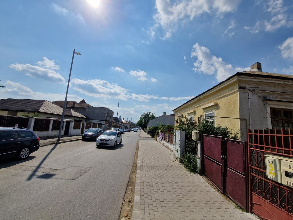 Vânzare casă, situată în Târgu Jiu, strada Tudor Vladimirescu