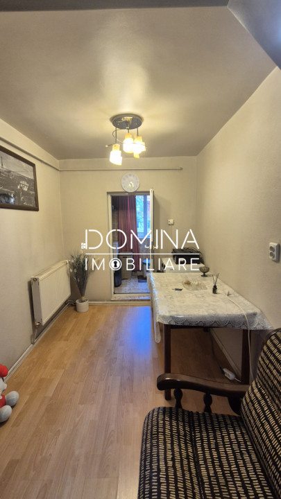 Vânzare apartament 3 camere, strada 9 Mai, vizavi de Shoping City Mall