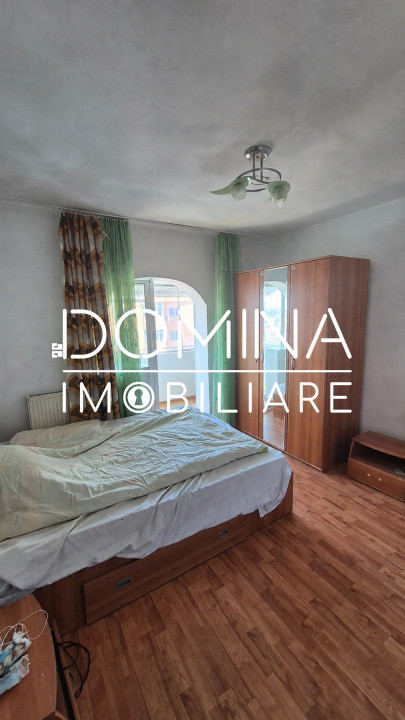 Vânzare apartament 3 camere,  în Tg. Jiu, strada 22 Decembrie 1989 - zona 8 Mai
