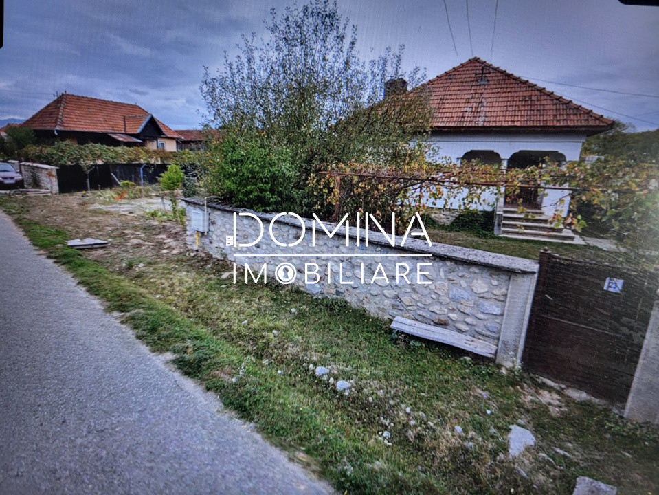 Vânzare teren intravilan situat în Rasovița, la o distanță de 18 km de oraș