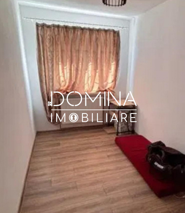 Vânzare apartament 3 camere, etaj 3, strada Jiului, Bumbești-Jiu