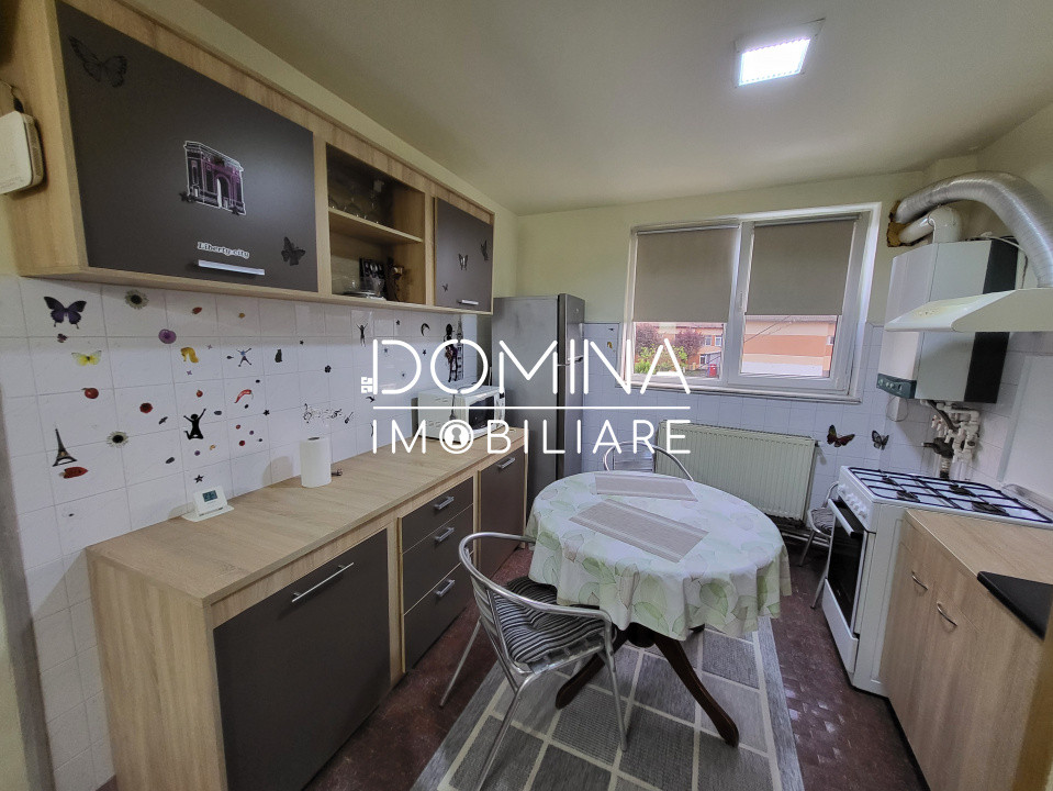 Vânzare apartament 3 camere, etaj 1, strada Brândușei, Târgu Jiu