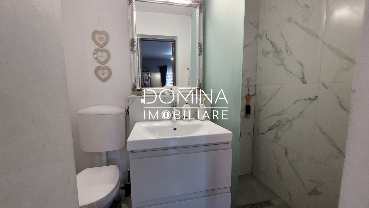 Vânzare apartament 4 camere, decomandat, strada Victoriei – central