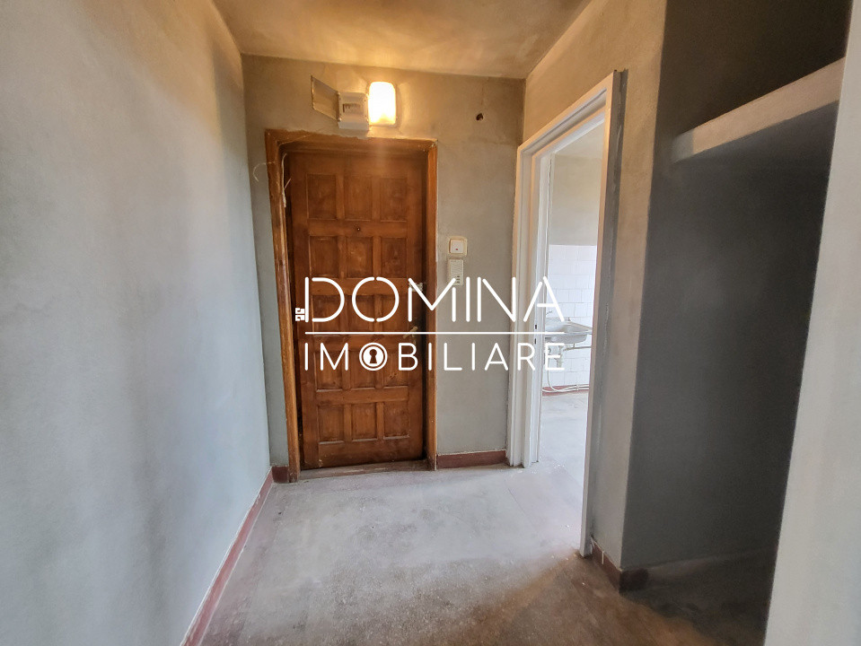 Vânzare apartament cu 3 camere, strada Garofiței, zona 1 Mai