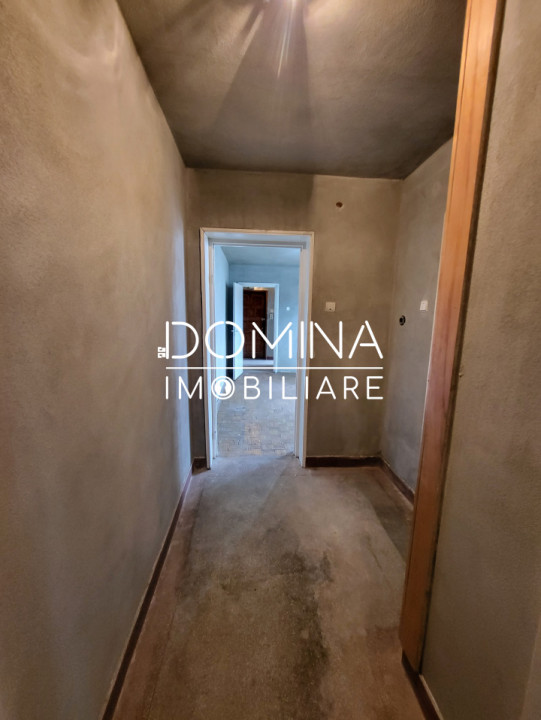 Vânzare apartament cu 3 camere, strada Garofiței, zona 1 Mai