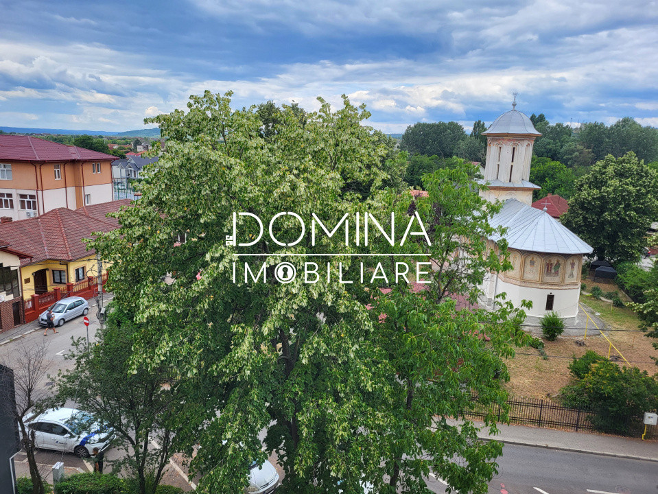 Vânzare apartament cu 3 camere, strada Garofiței, zona 1 Mai