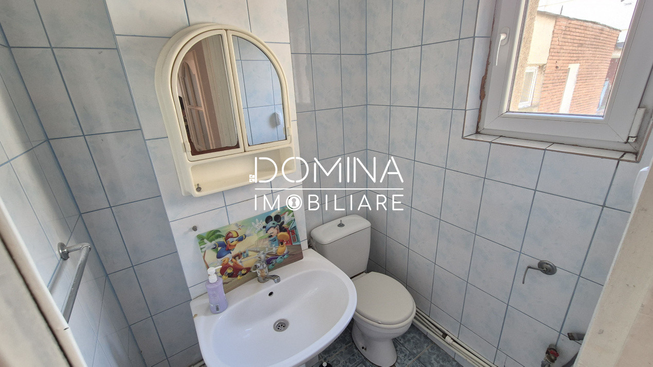 Vânzare apartament 3 camere – Ultracentral – strada Siretului, Târgu Jiu