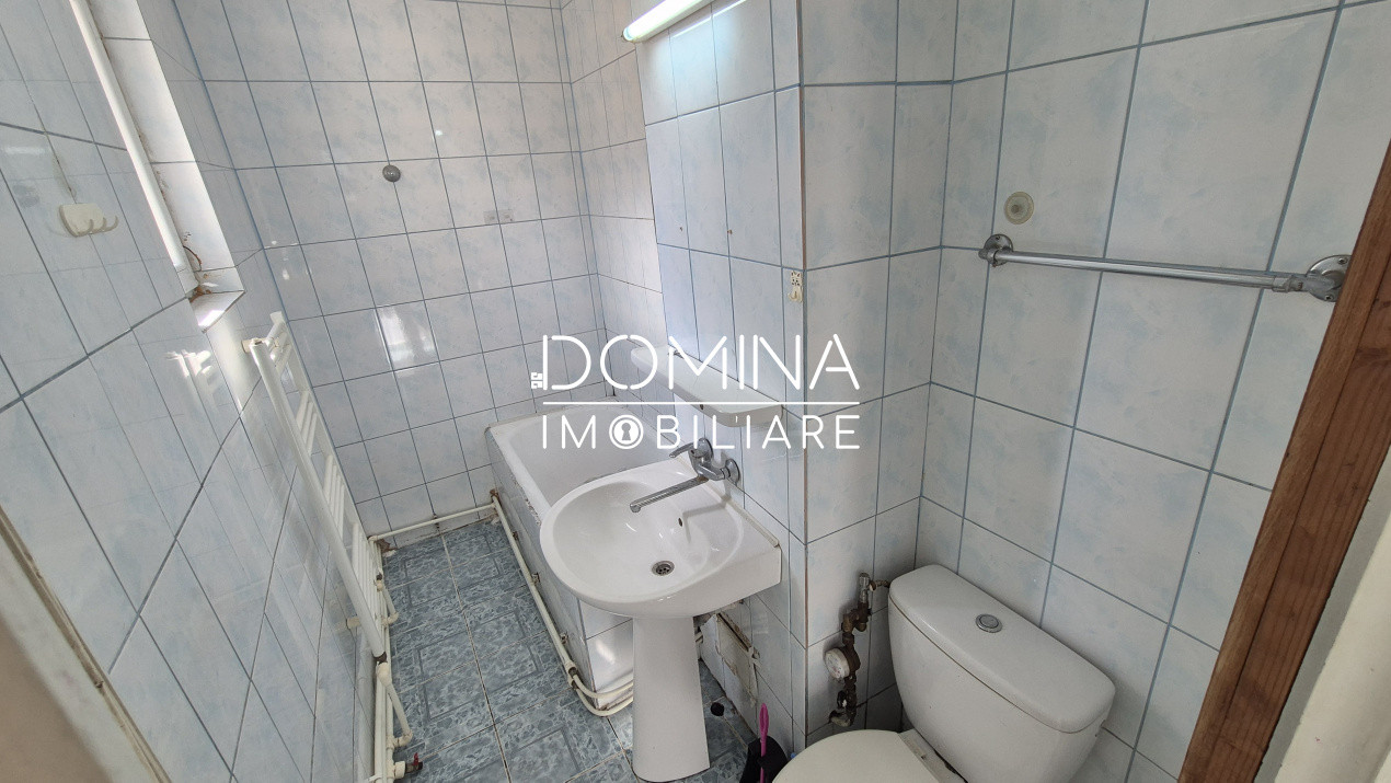 Vânzare apartament 3 camere – Ultracentral – strada Siretului, Târgu Jiu