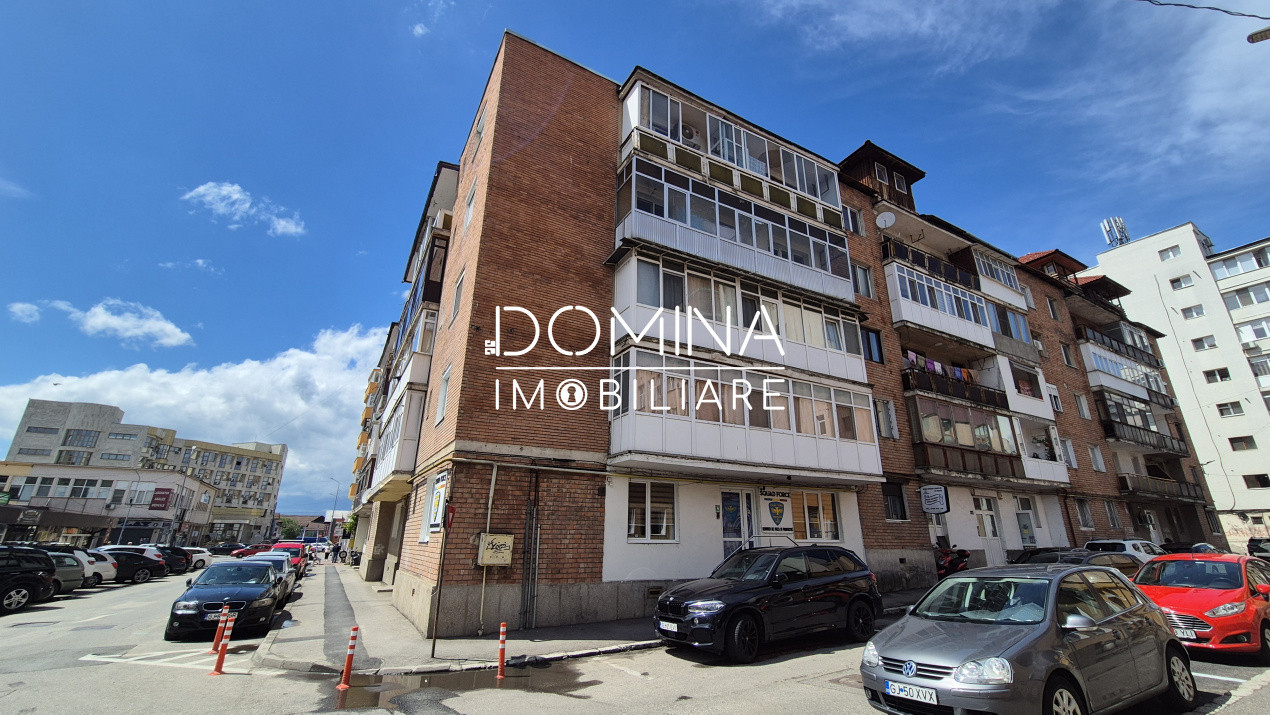 Vânzare apartament 3 camere – Ultracentral – strada Siretului, Târgu Jiu