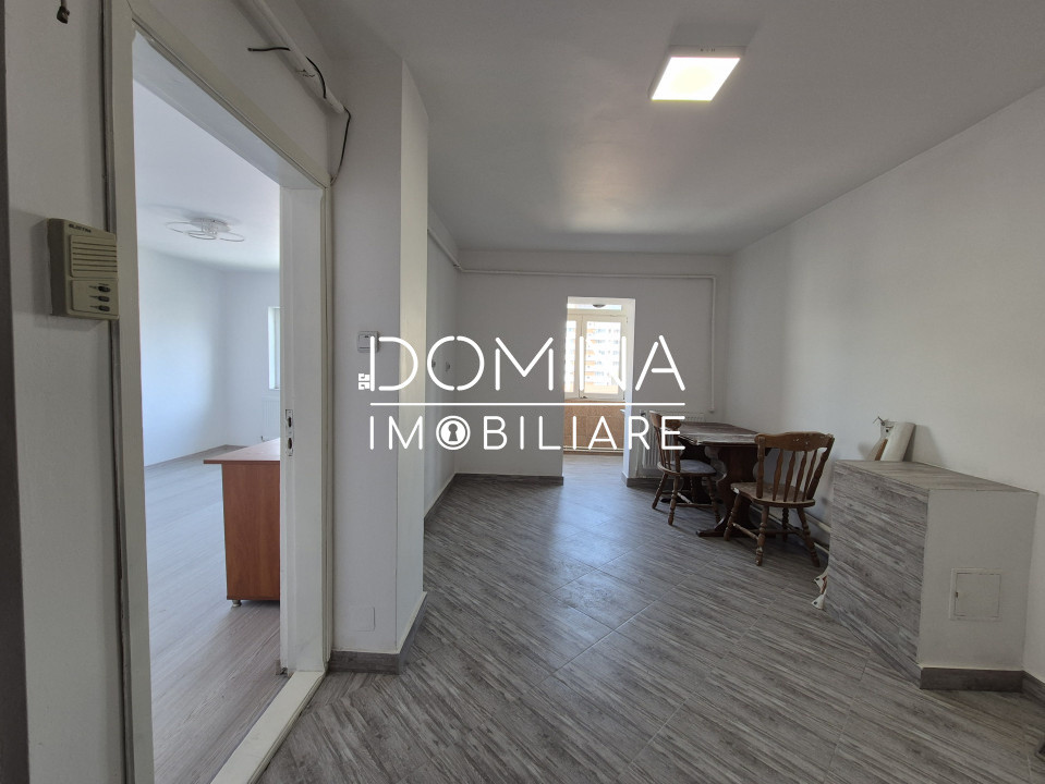 Vânzare apartament central, 3 camere+boxă, situat în Târgu Jiu, strada Cerna