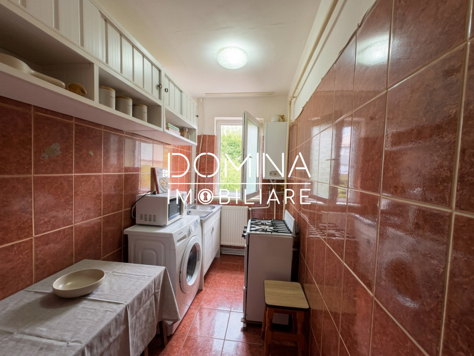 Vânzare apartament 2 camere,  et. 2, situat în Târgu Jiu, strada Mioriței