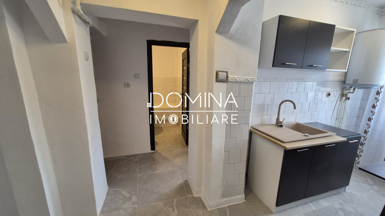 Vânzare apartament 2 camere, decomandat, strada Gării, Bumbești-Jiu
