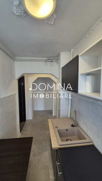 Vânzare apartament 2 camere, decomandat, strada Gării, Bumbești-Jiu
