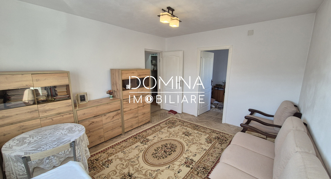 Vânzare apartament 3 camere, et. 3, str. Olari - zona Liceului Pedagogic