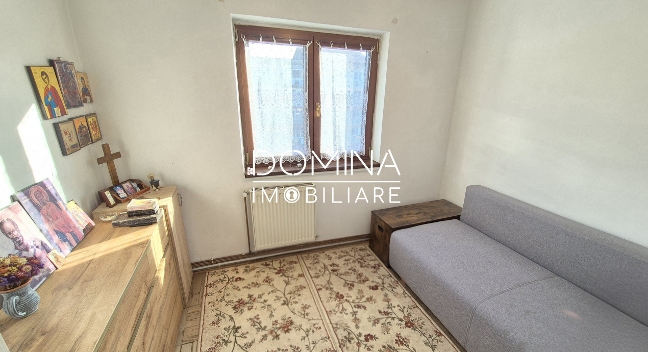 Vânzare apartament 3 camere, et. 3, str. Olari - zona Liceului Pedagogic