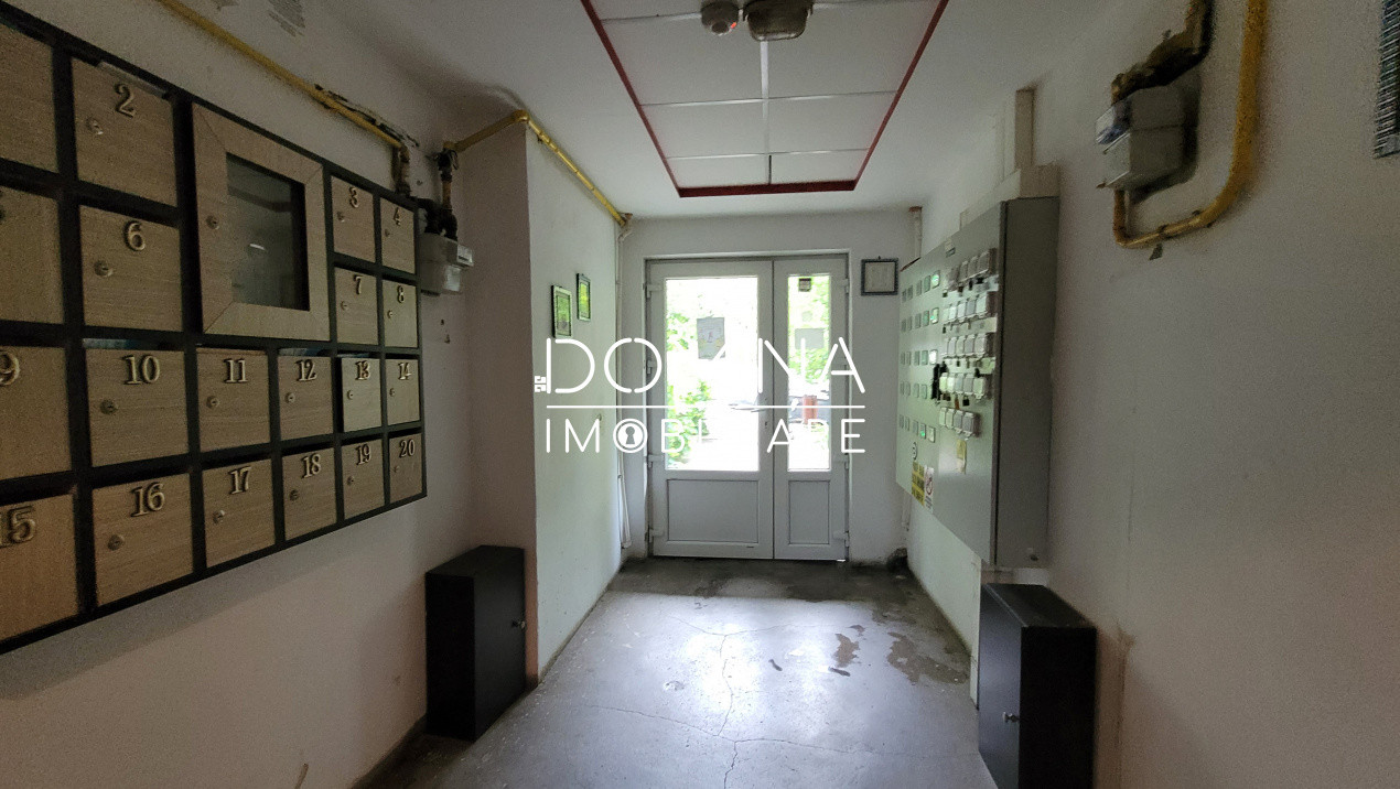 Vânzare apartament 2 camere, parter, liber, în Târgu-Jiu, strada Olari