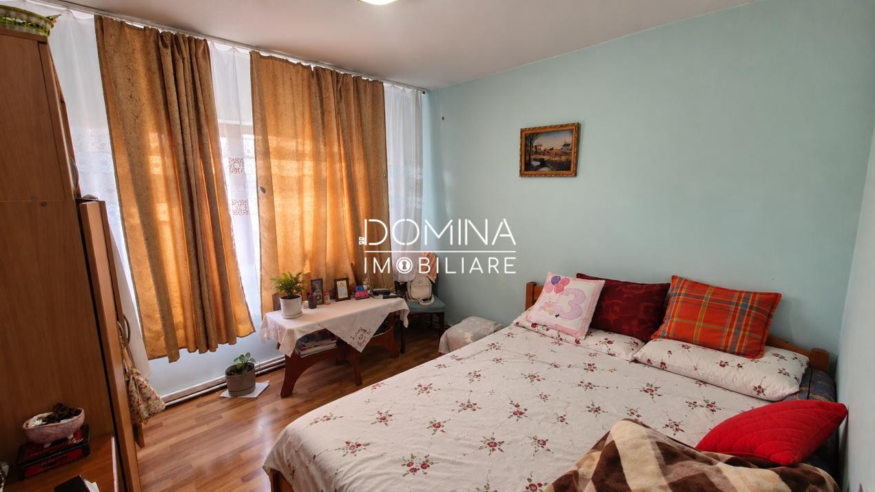 Vânzare apartament 3 camere, strada Nicolae Grigorescu - zona Debarcader