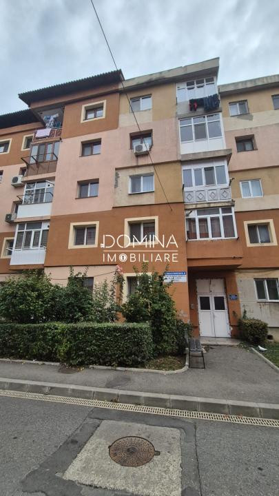 Vânzare apartament 3 camere, strada Nicolae Grigorescu - zona Debarcader